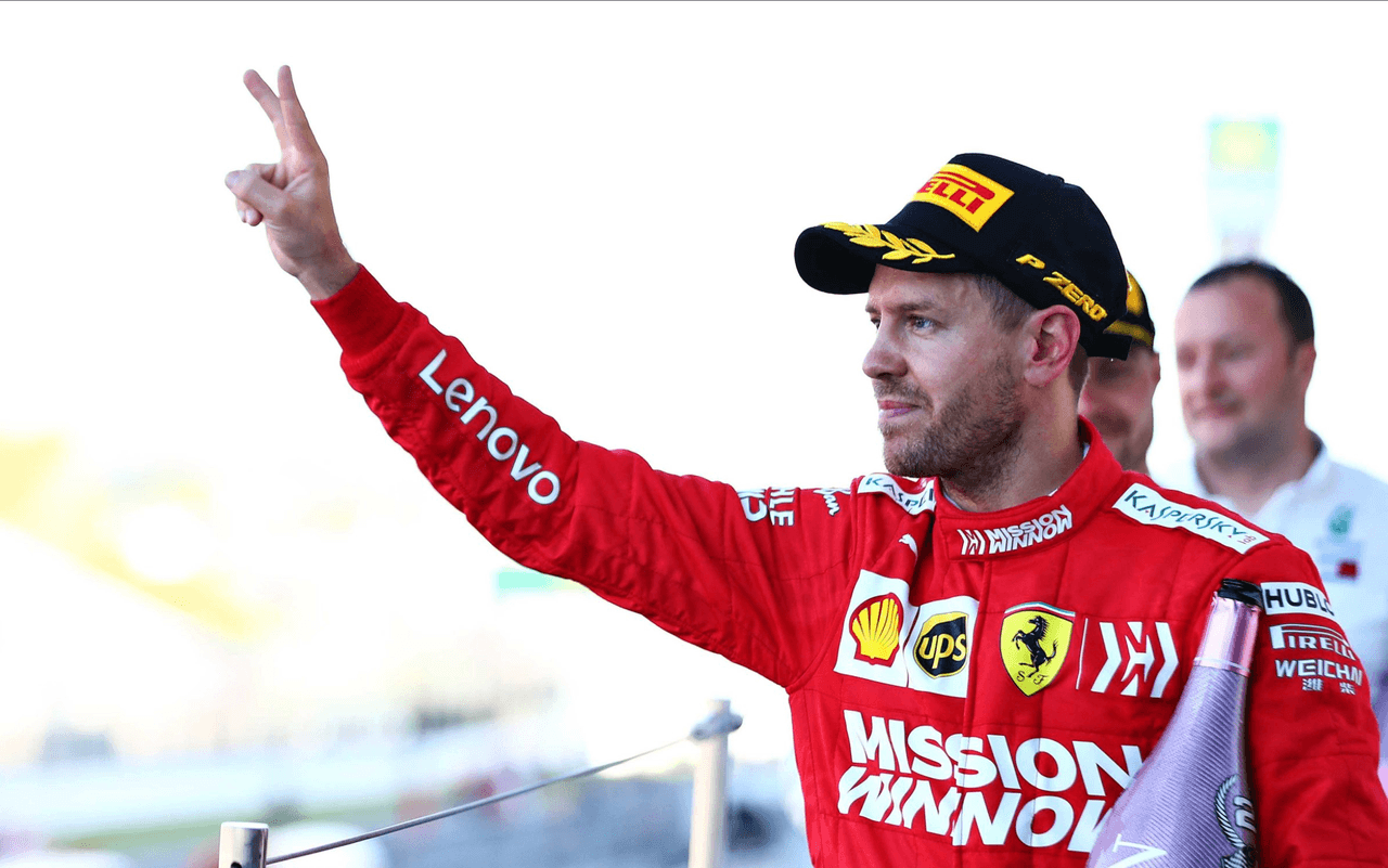 La FIA sancionó a Leclerc: 5 segundos por el accidente y 10 por seguir la carrera con el auto dañado.