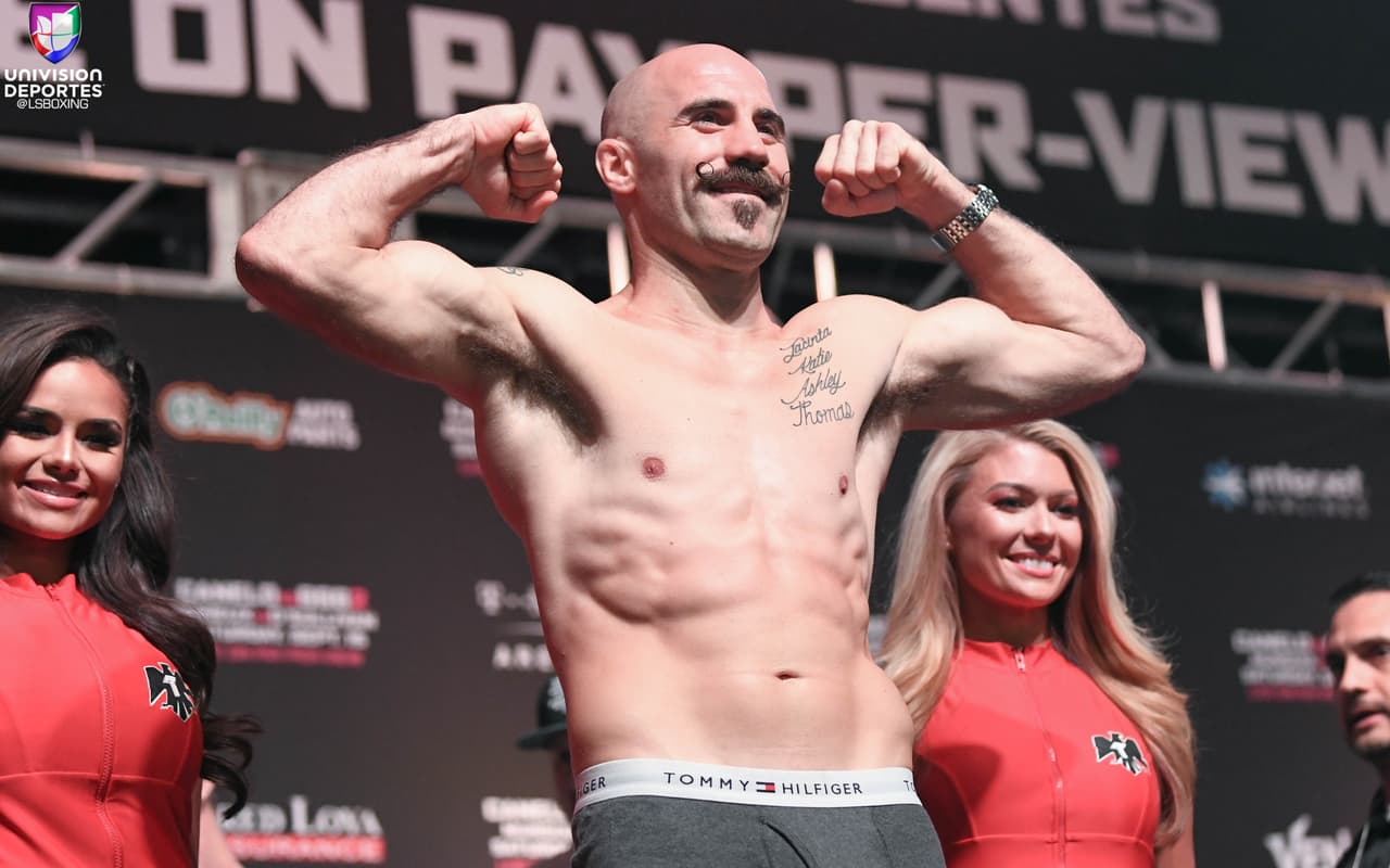 Gary O'Sullivan y David Lemieux se calentaron durante su pesaje. El irlandés marcó 159.2 libras, mientras que su rival canadiense dio las 160 cerradas.