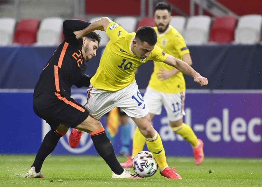 Rumania y Holanda se llevan un empate durante su partido inicial en la Eurocopa 2021 del Grupo A. Perr Schuurs abrió el marcador a favor de la 'Naranja Mecánica', pero cuatro minutos después Andrei Ciobanu empató el marcador para dejarlo 1-1.