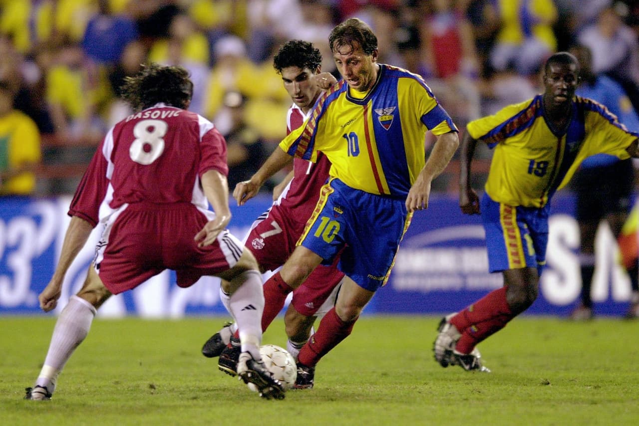 La segunda selección invitada para la Copa Oro 2002 fue Ecuador que no consiguió superar el grupo que conformó junto a Canadá y Haití.