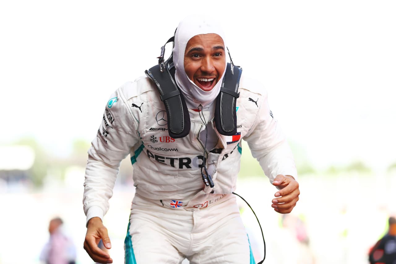 Lewis Hamilton dominó y ganó el Gran Premio de España; ‘Checo’ Pérez quedó noveno y sumó puntos