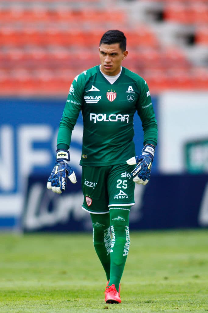 Luis Malagón no fue convocado con Necaxa por lesión