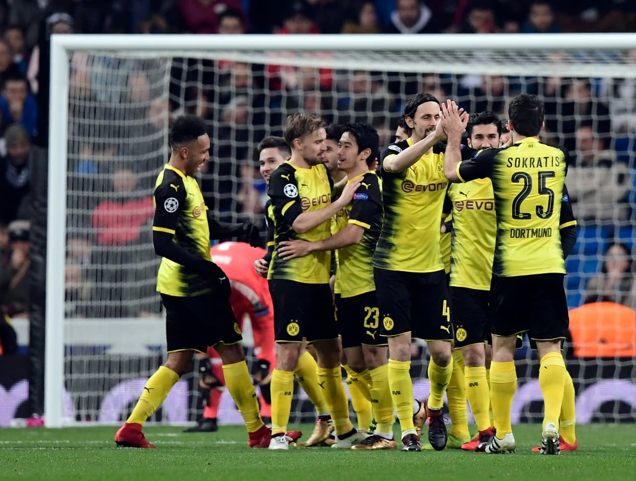 Una pintura del gabonés que convertia de esta forma su gol número 19 de la temporada. Tiene 11 en Bundesliga, tres en DFB Pokal, cuatro en Champions y uno en Supercopa de Alemania.