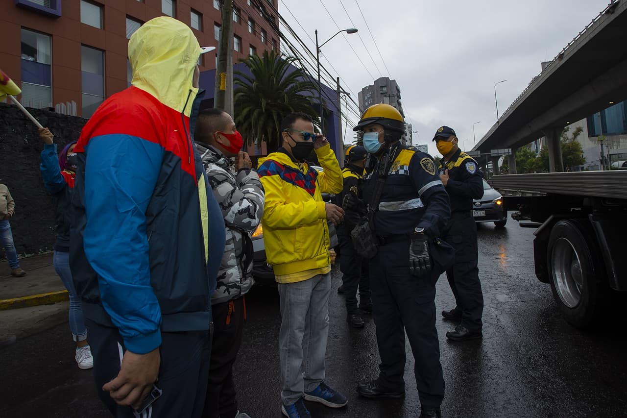 La afición se hizo presente en el Clásico Nacional | Hinchas de las Águilas olvidaron las recomendaciones del Club América y se dieron cita en el hotel de concentración y en el Azteca.