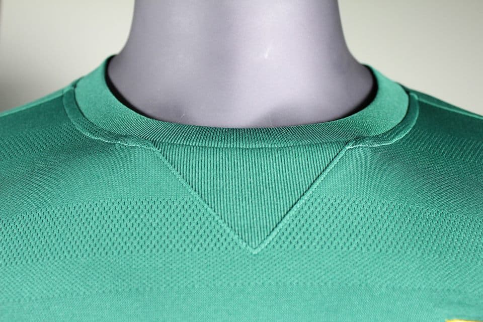 Por otro lado, la equipación alternativa volverá a ser verde oscura en su totalidad.