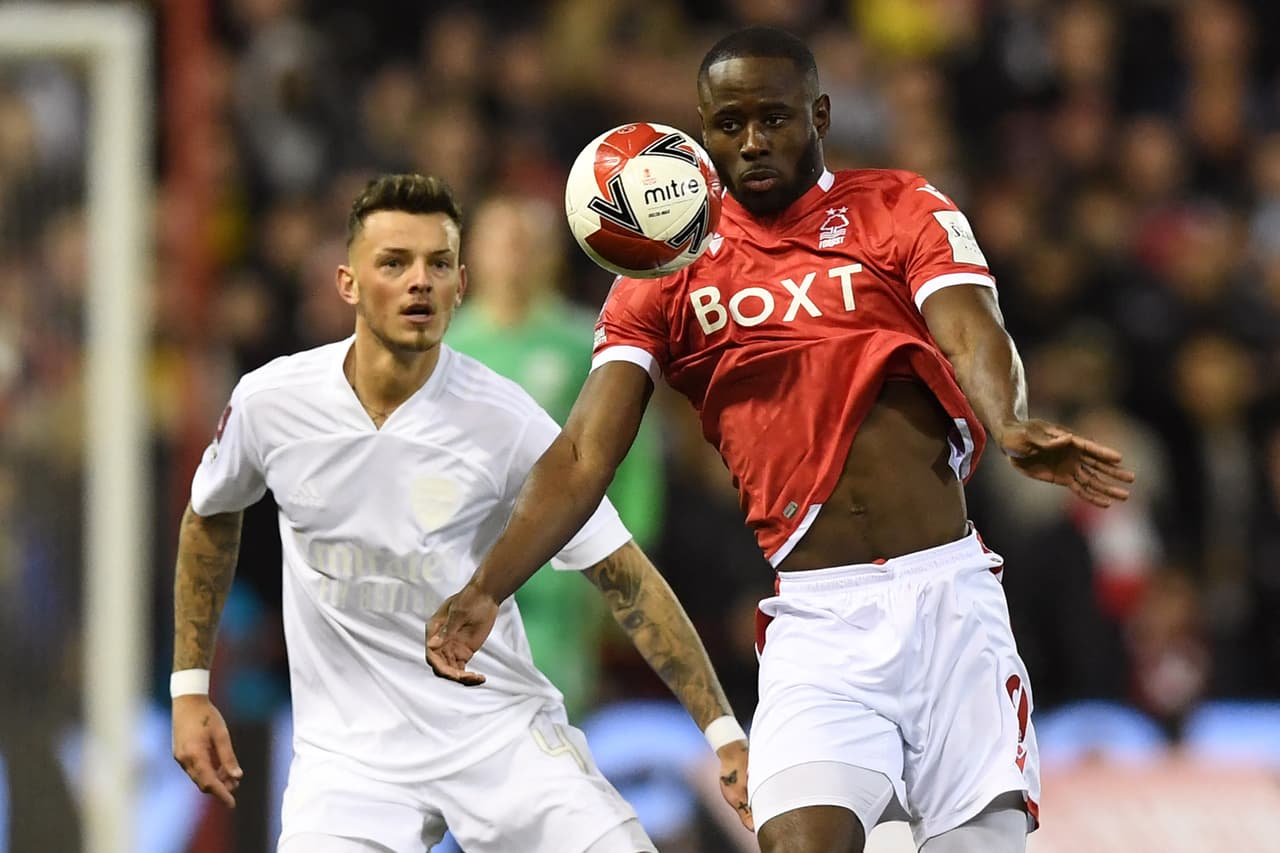 Nottingham Forest le saca el partido al Arsenal al minuto 83' con anotación de Lewis Grabban, y así consigue avanzar a la siguiente ronda de la Copa de la Liga Inglesa.
