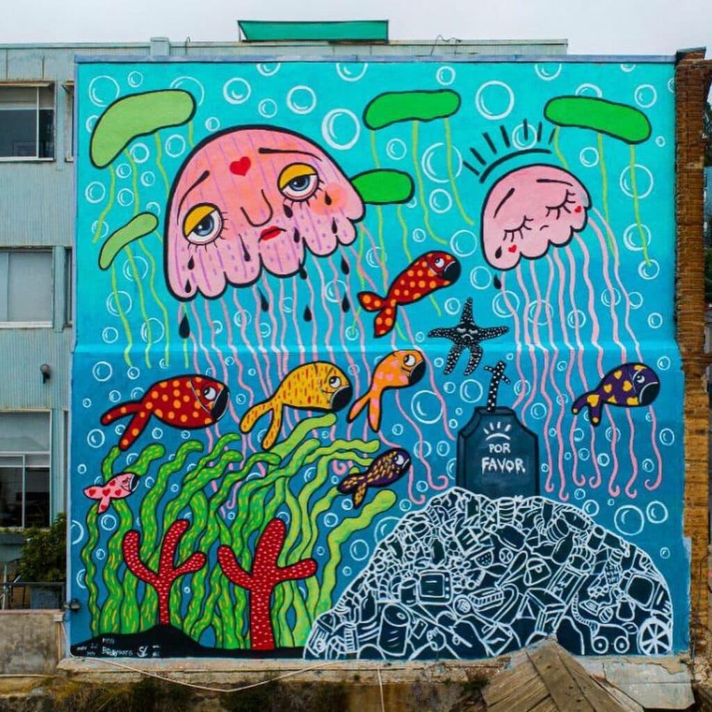 Este mural es llamado ‘Por favor’, el cual busca impulsar un proyecto de ley que limita los plásticos de un solo uso y exige terminar con objetos innecesarios.