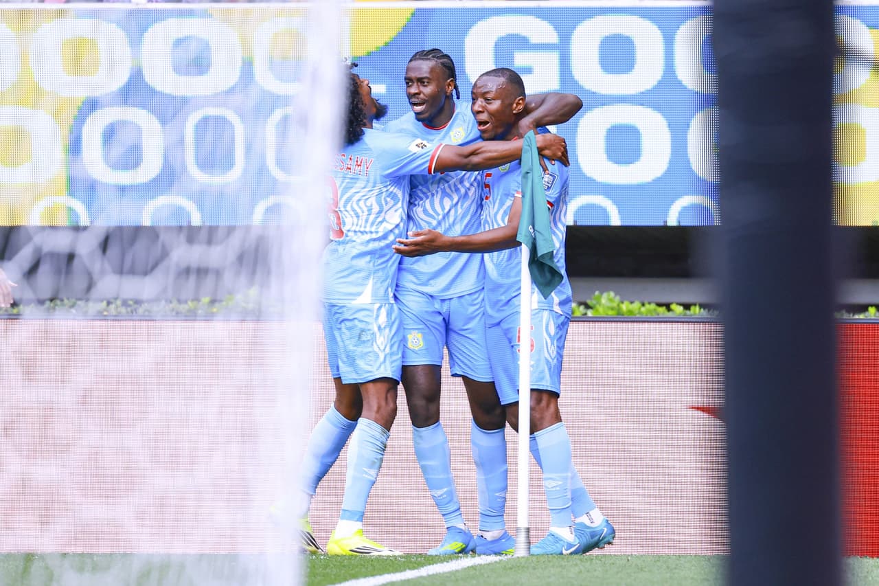 ¿Quién es el máximo goleador de la Selección de RD Congo en la historia?