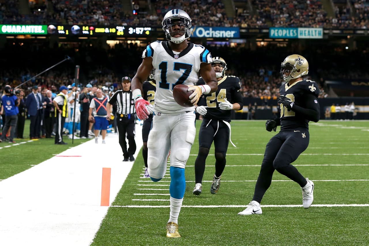 Devin Funchess recibió cuatro envíos de su mariscal de campo, acumulando 60 yardas y una notación.