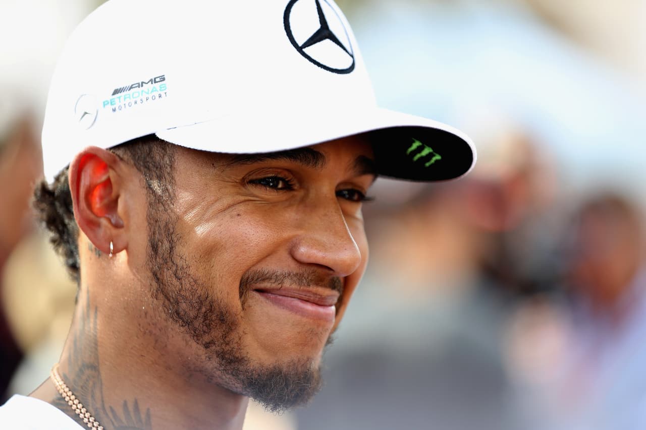 El británico se ha mostrado optimista sobre la posibilidad de darle su segundo título consecutivo a la escudería Mercedes, tras el obtenido el año pasado por su excompañero alemán Nico Rosberg.