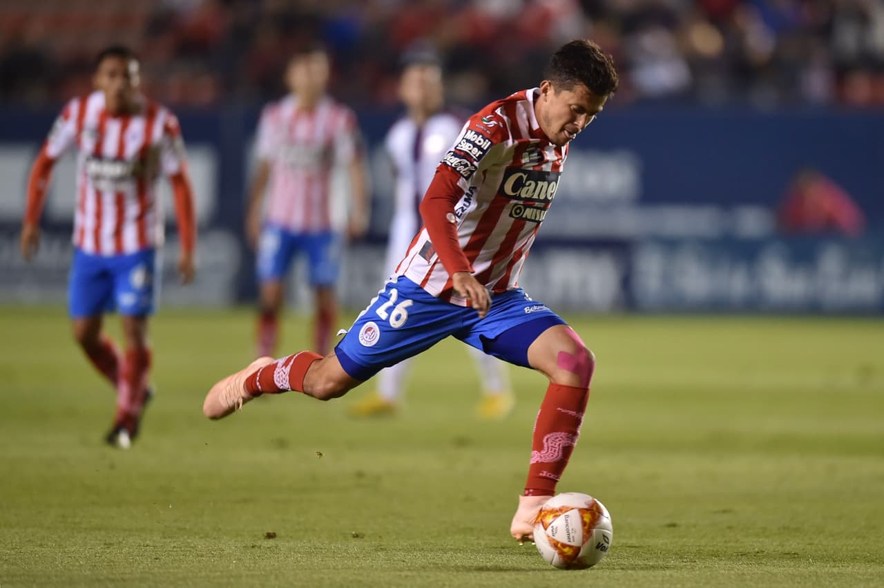 Al comenzar el segundo tiempo los potosinos arrancaron con fuerza, buscando hacer un tercer gol que pusiera en un predicamento al Atlante, equipo al que ya vencieron en Cancún esta campaña.