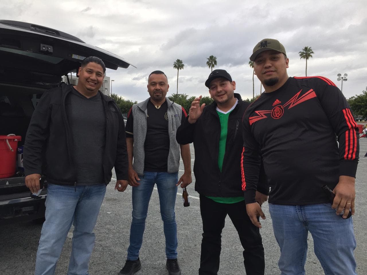 Así se vivió el color previo al partido amistosos internacional entre las selecciones de México y Paraguay en la casa de los San Francisco 49ers, el Levi's Stadium, en Santa Clara, California.