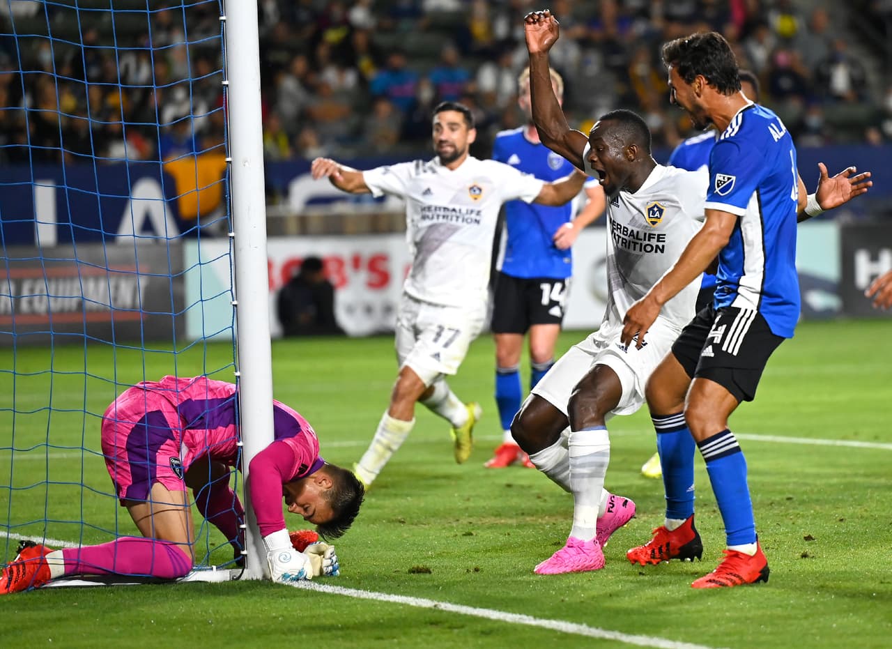 San Jose sorprendió y se llevó una victoria 2-1 del Dignity Health Sports Park.
<br>