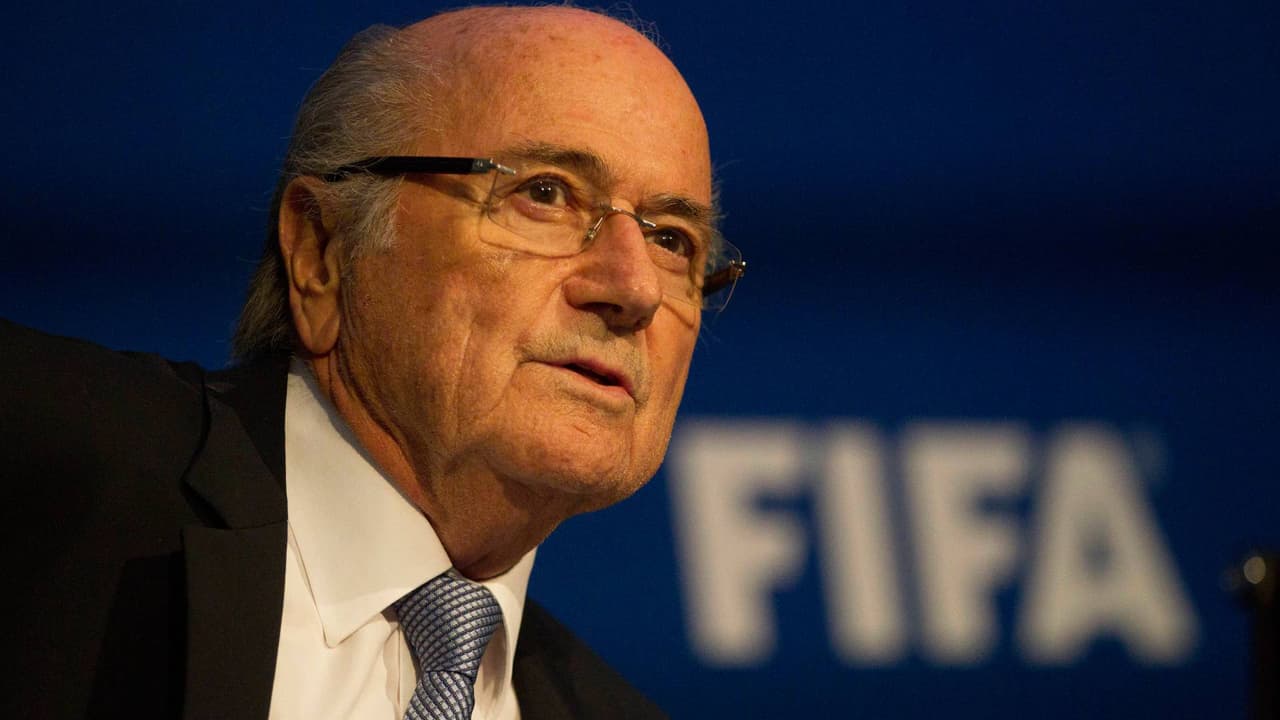 Joseph Blatter, expresidente de la FIFA, opinó sobre el perdón a Folarin Balogun