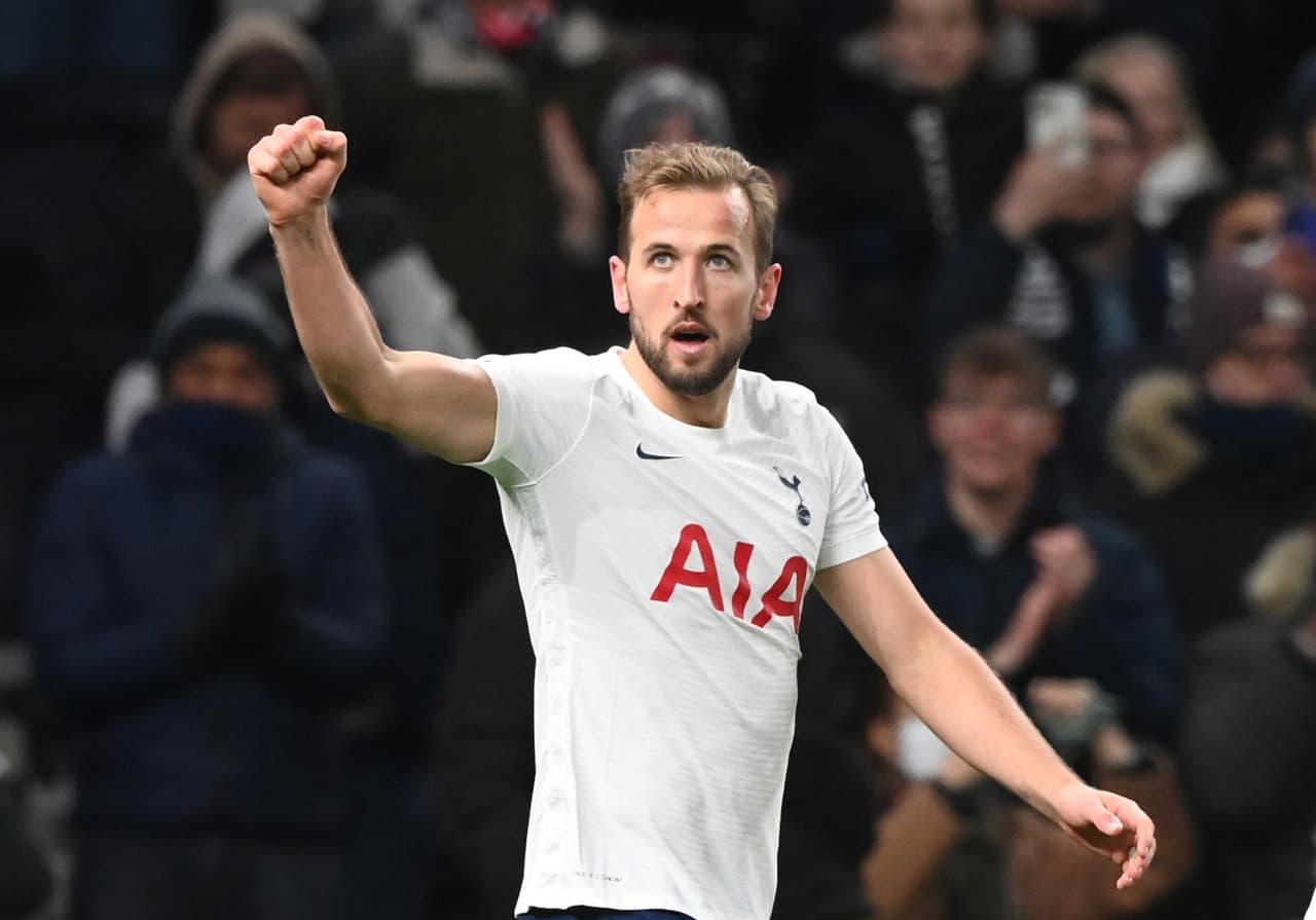 Liverpool y Tottenham reparten puntos durante la J18 de la Premier League. Harry Kane y Son Heung-Min anotaron a favor de los Spurs, mientras que Diogo Jota y Andrew Robertson, quien también salió expulsado al 77', lo hicieron para los visitantes.