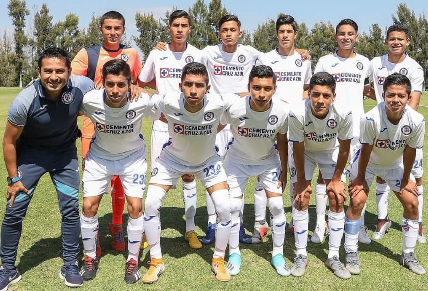 Hijo de ‘Chuy’ Corona debuta como portero en el Cruz Azul Sub-17