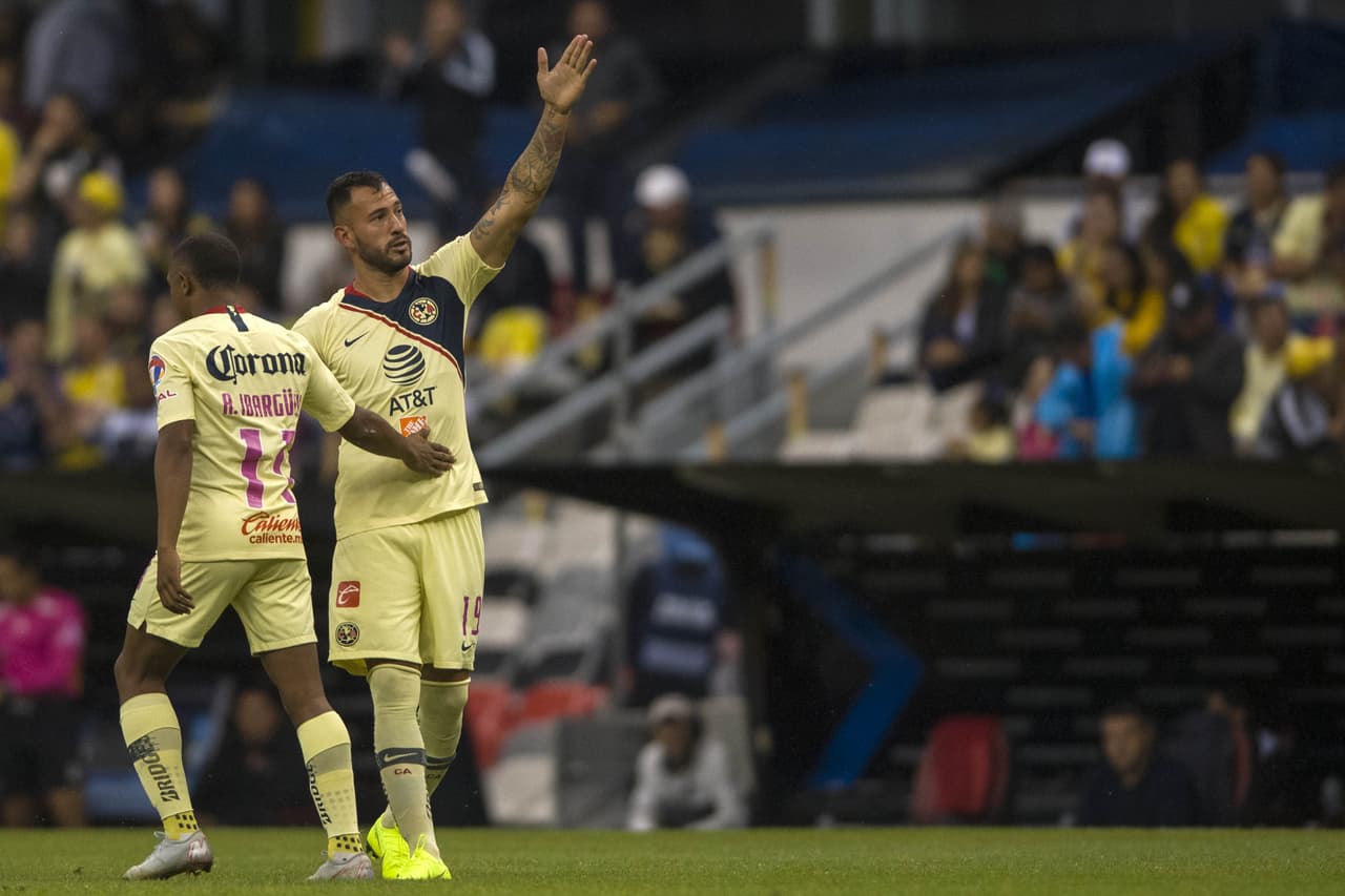 <b>Defensa:</b> Víctor Aguilera (América, 14)