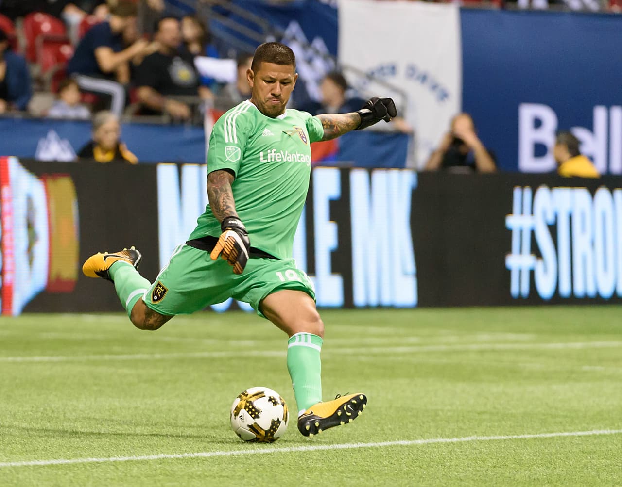 Ataque joven, solidez en la portería. El veterano Nick Rimando defiende con experiencia el arco de un Real Salt Lake que sorprende en el último tramo de la temporada regular. (USA Today Images)