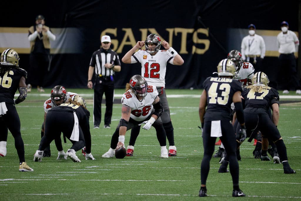 La defensa de los Buccaneers tiene una gran noche y los de Tampa logran vencer 30-20 a los New Orleans Saints.