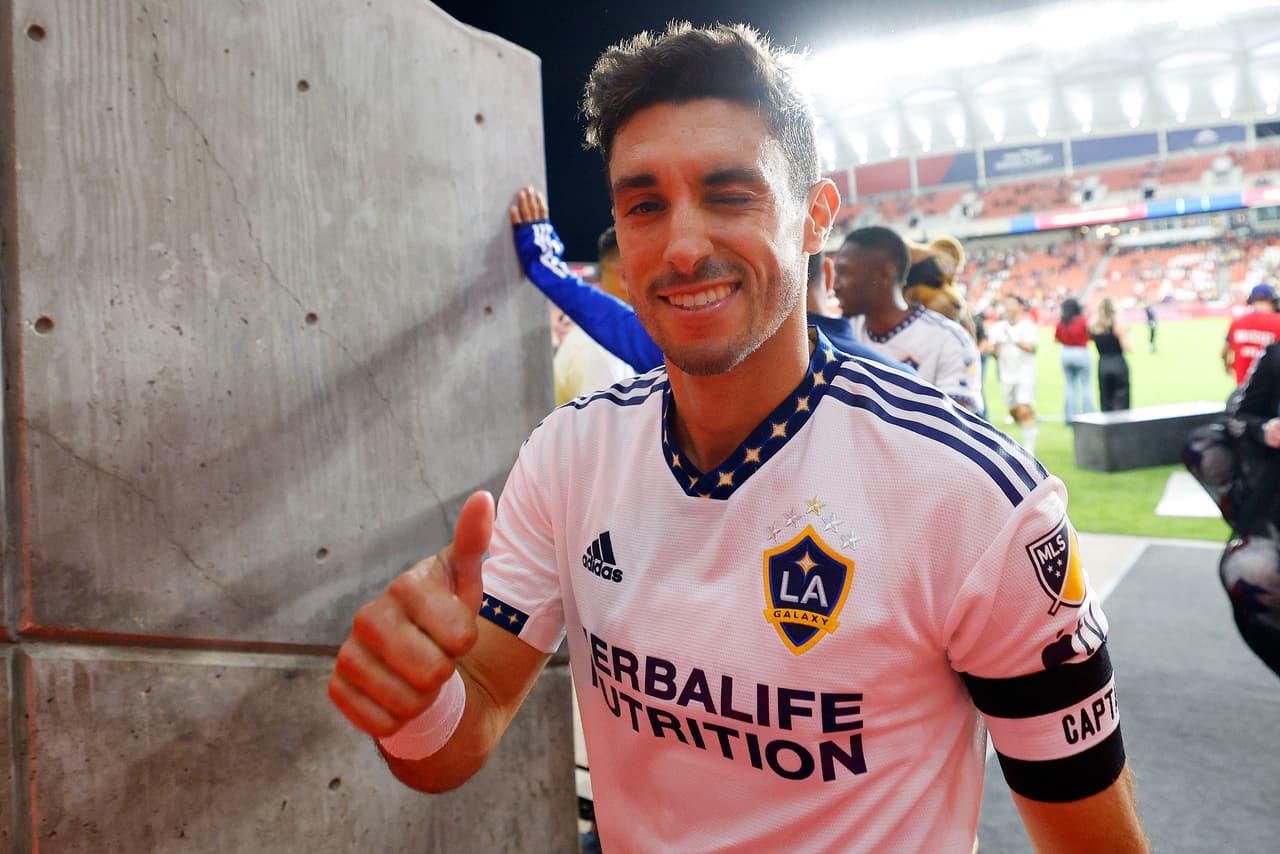 Mediocampista - GASTÓN BRUGMAN (LA Galaxy)