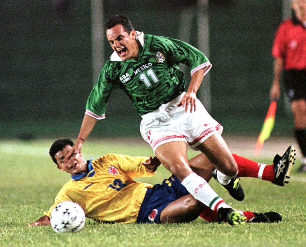 Pero ante los 25 mil espectadores que acudieron ese día al encuentro, el cuadro mexicano aguantó todos los embates colombianos y salió finalmente con el triunfo.
<br>El cual le sirvió de base para mantener un paso firme hasta las Semifinales.