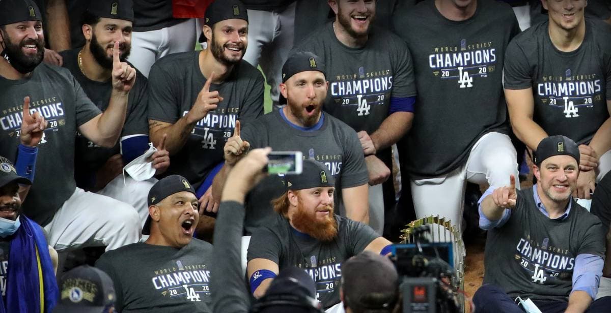 Cinco personas en Los Angeles Dodgers tienen COVID-19