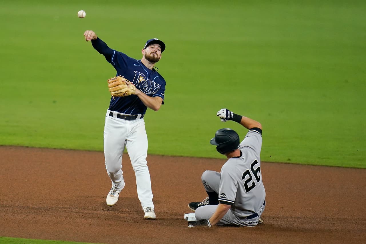 Houston arrancó la jornada del día con victoria 10-5 sobre los Oakland Athletics y los Yankess brillaron en el cierre al vencer 9-3 a los Tampa Bay Rays.