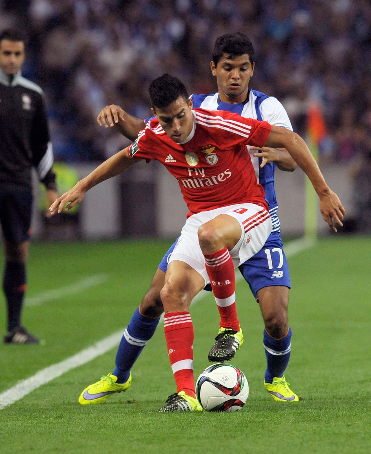 El 'Tecatito' se ha enfrentado cinco veces al Benfica –cuatro como titular– y todos los partidos han sido por la Liga NOS.