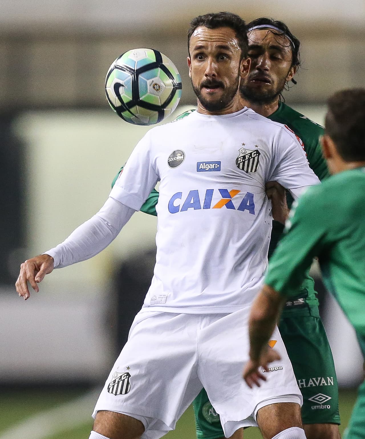 Suplencia: el delantero Thiabo Ribeiro (31 años) dejó el Santos y está libre. Pasó en Europa por el Bordeaux y el Cagliari.