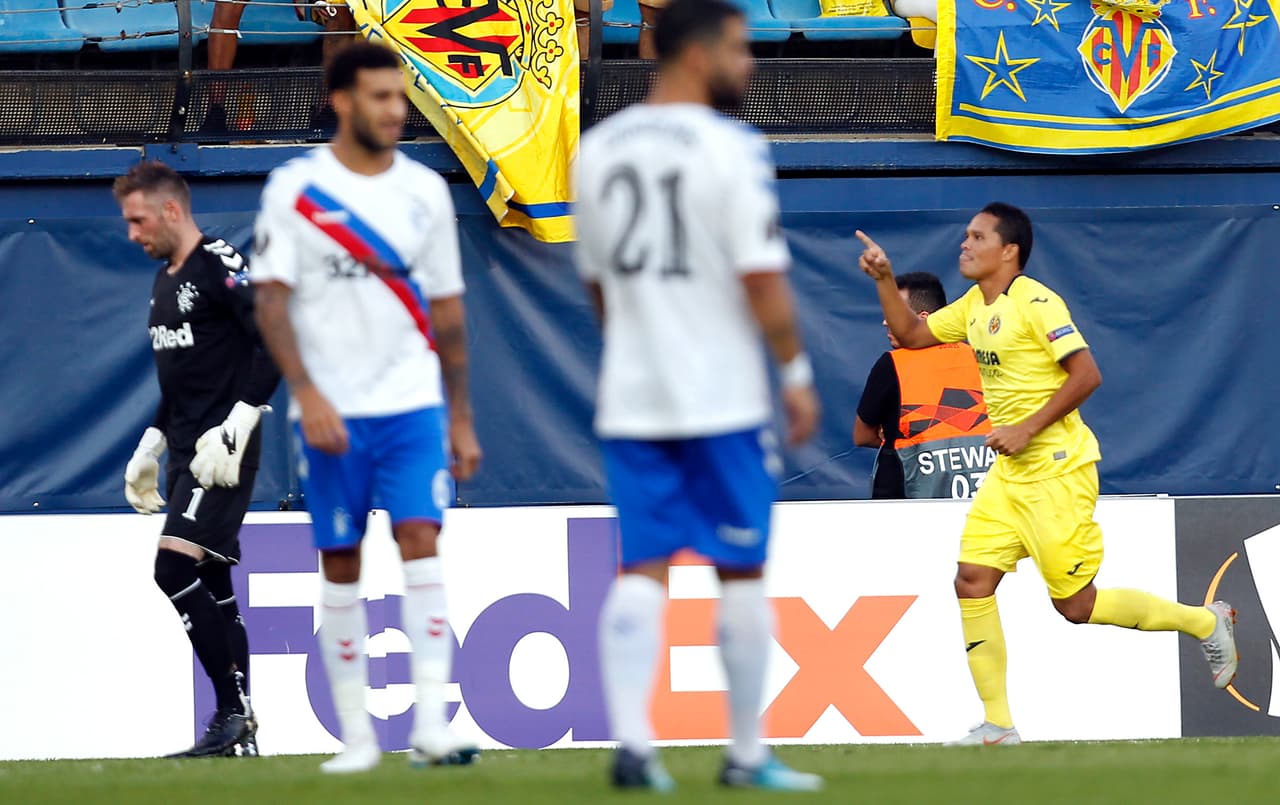 Tan solo a los 44 segundos del partido el colombiano Carlos Bacca abrió el marcador para los locales.