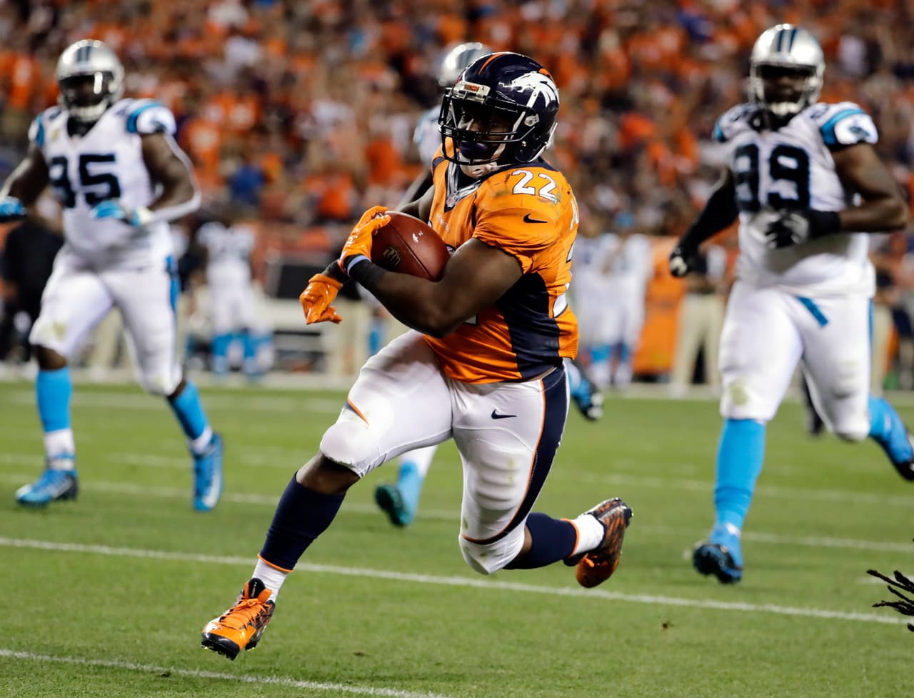 Denver estrenó el título con un triunfo 21 - 20 sobre Carolina en final dramático