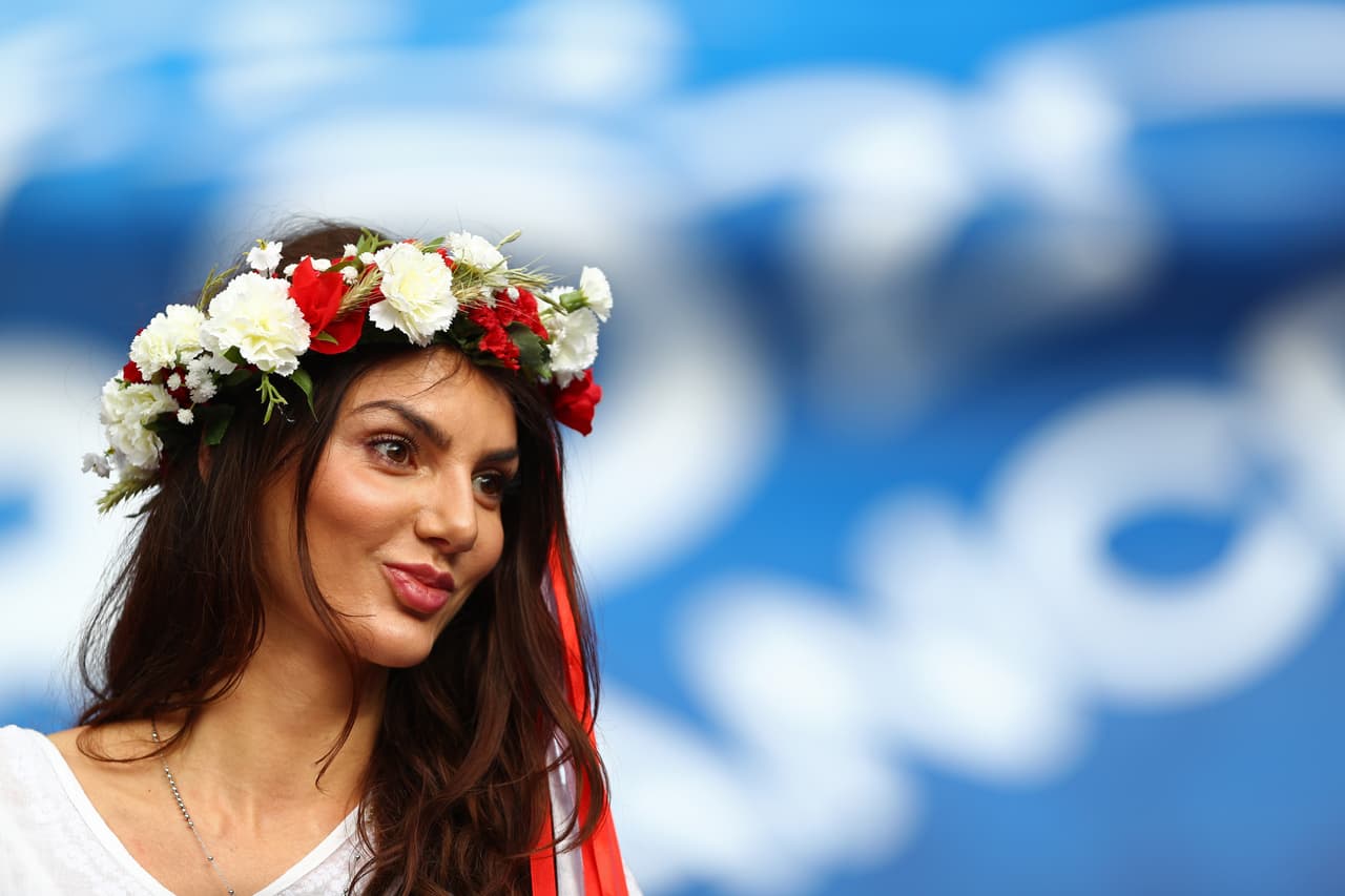 Las bellezas inundaron la Eurocopa y aquí te damos una probadita de estas dulzuras que apoyaron a su equipo.