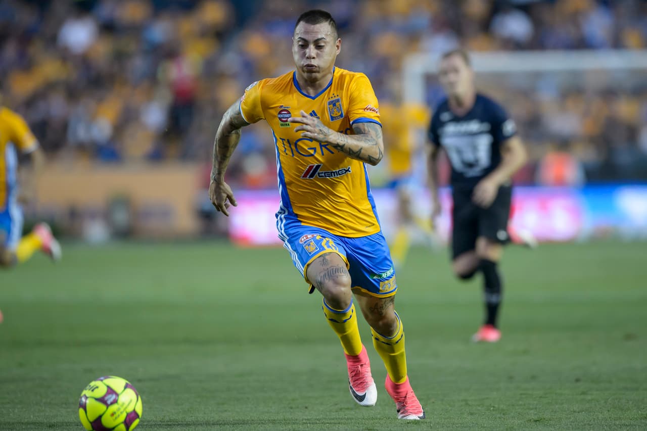 El chileno Eduardo Vargas (Tigres).