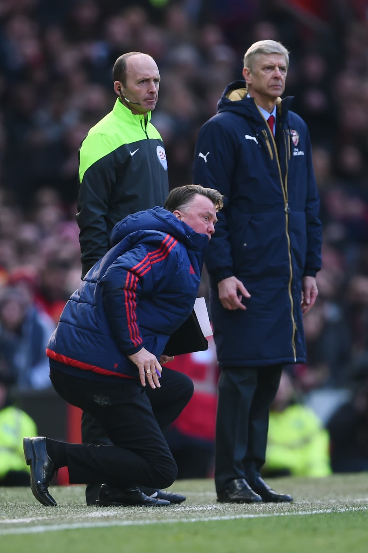 Al final lento pero seguro Louis Van Gaal se incorporó de nuevo para seguir dirigiendo al Manchester United.