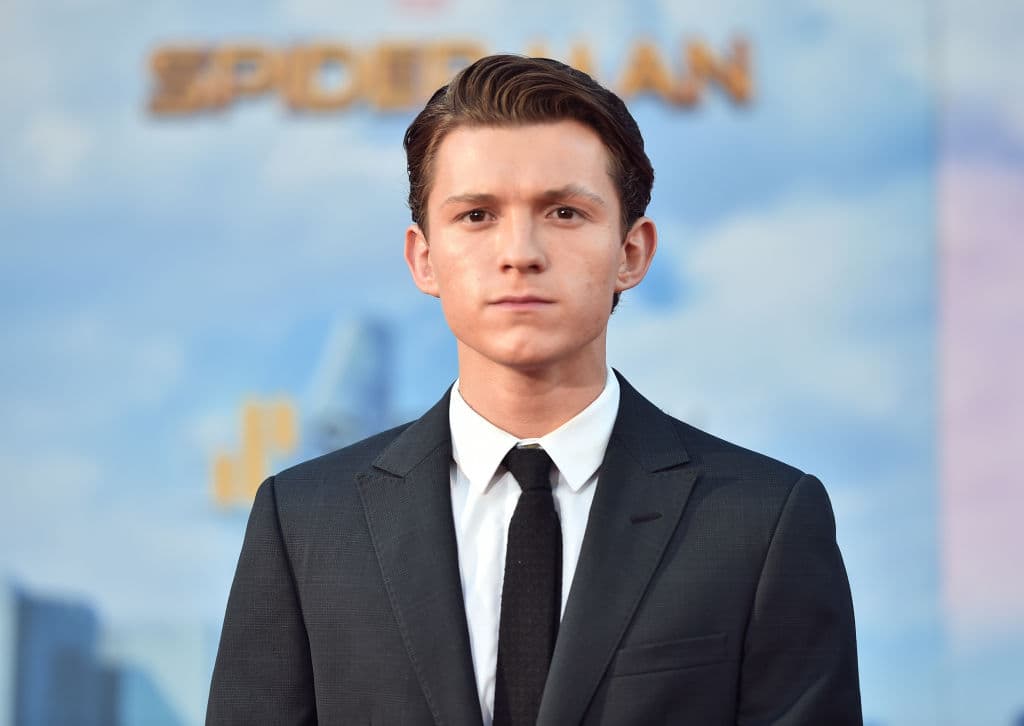 El joven actor inició su carrera en la pantalla grande con la película ‘The Impossible’, compartiendo créditos con Naomi Watts y Ewan McGregor.