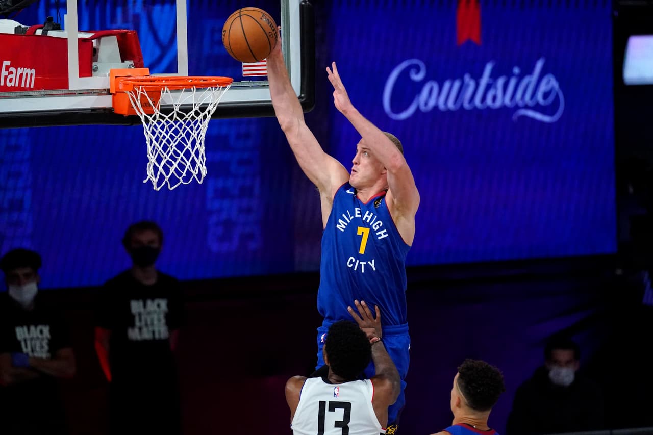 En el quinto partido, los Denver Nuggets se impusieron 111-105 y están a un juego de empatar la serie. Los 36 puntos de Kawhi Leonard no bastaron para llevar a los LA Clippers a la Final de Conferencia.