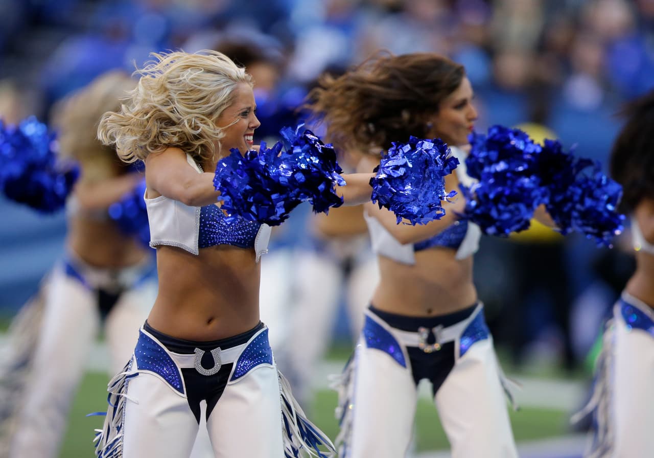 La Semana 12 de la NFL tuvo en la belleza y energía de las porristas en los estadios ese ingrediente perfecto para darle un color especial al fútbol americano estadounidense.