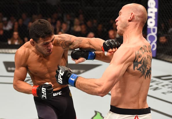 Rafael Dos Anjos vence por TKO a Donald Cerrone en un round
