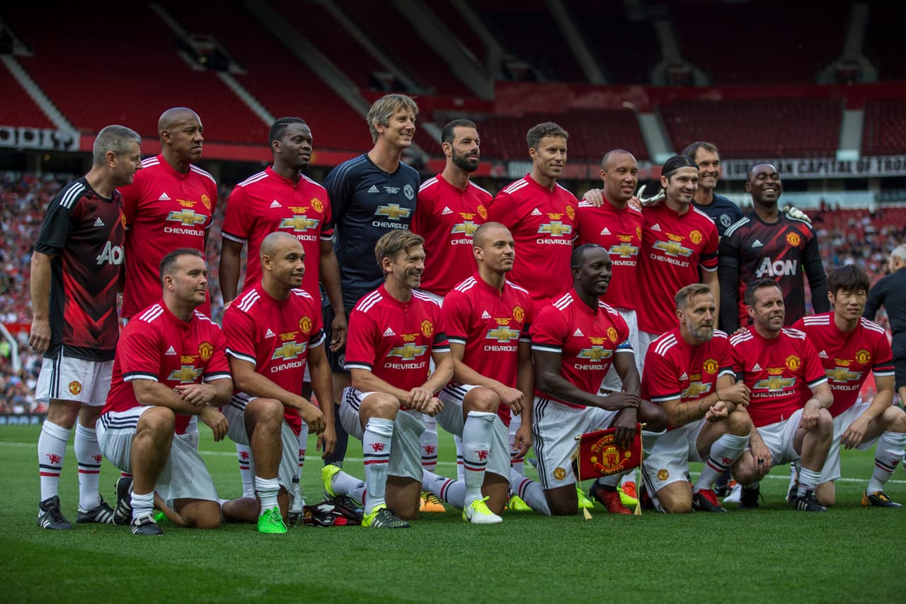 Estuvieron, entre otros: Edwin van der Sar, Wes Brown, Andy Cole, Ji-sung Park, Karel Poborsky, Louis Saha, Mikael Silvestre, Ruud van Nistelrooy y Dwight Yorke.