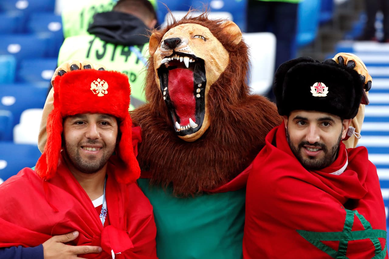 El duelo entre España y Marruecos mostró el lado más colorido y fraternal de los fanático en el último partido del grupo B para el Mundial de Rusia 2018.
