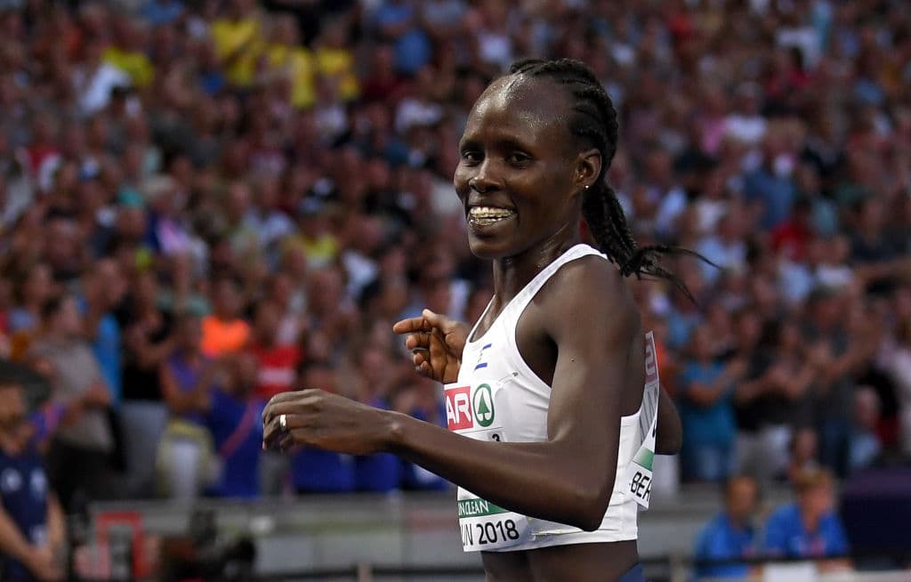 Sin embargo, Lonah Salpeter creía que era la última vuelta, y por ende, había ganado la medalla de plata.
