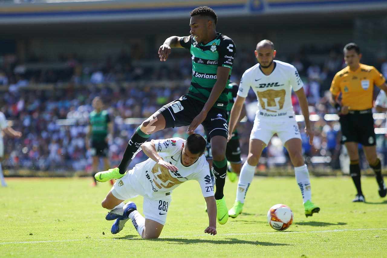 No obstante, ni Pumas ni Santos volvieron a encontrar la efectividad para inclinar la balanza a su favor y al final el empate 1-1 los deja en el mismo puesto en el que arrancaron, ahora con miras a la Liguilla.