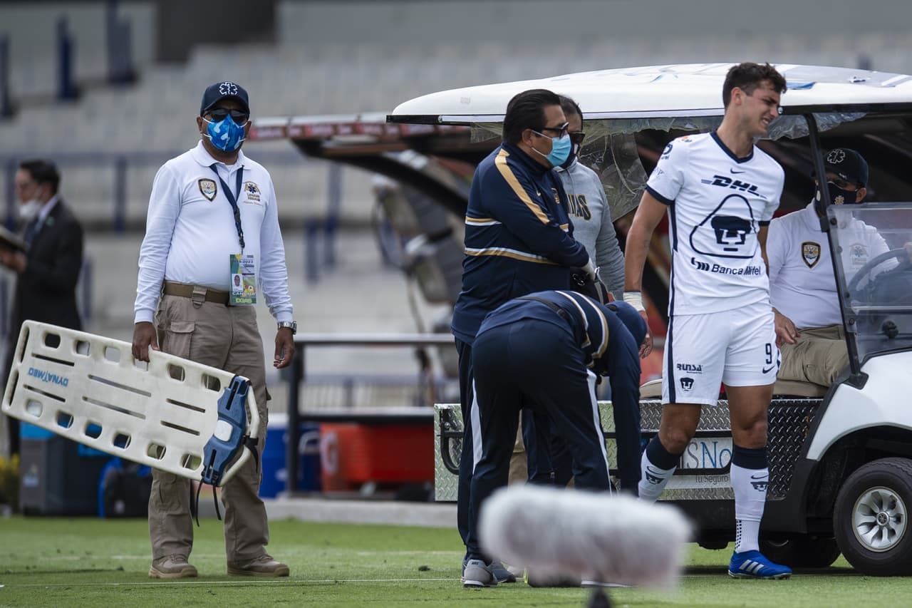 Dinenno forzado a jugar con Pumas por su mala racha