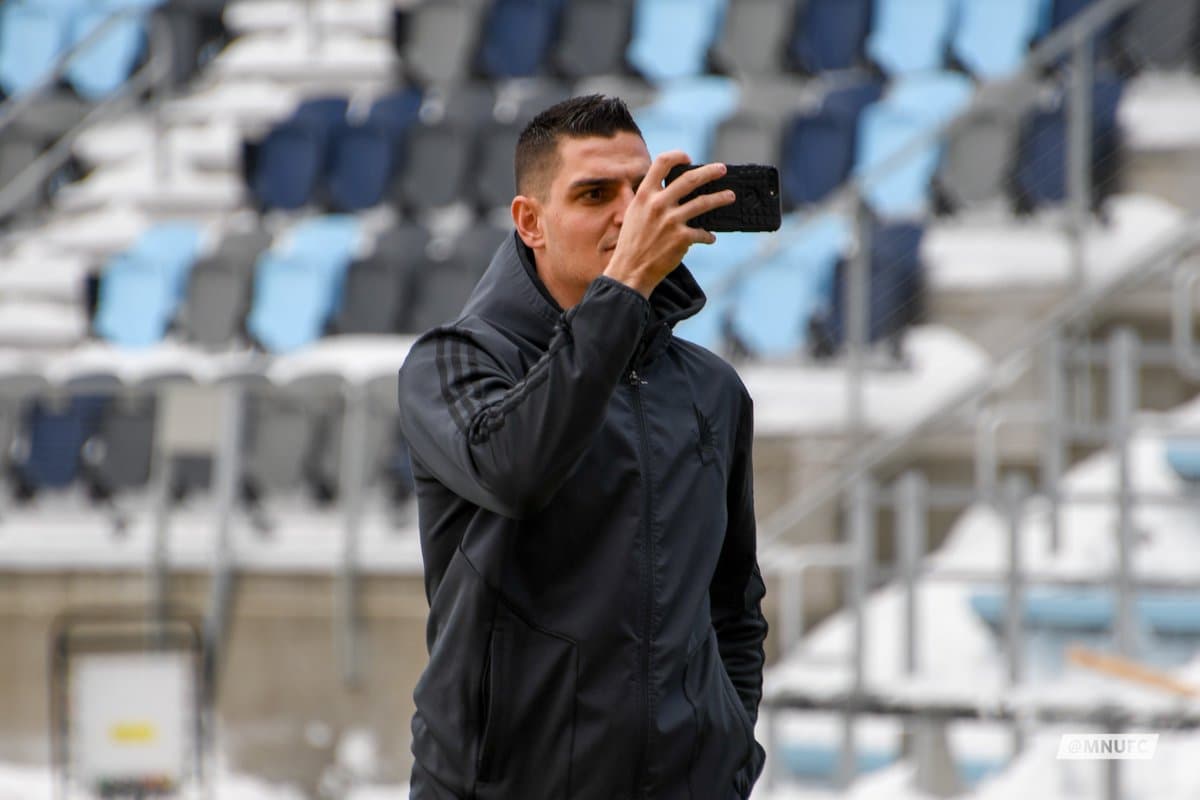 Como público de lujo, los futbolistas del primer equipo no quisieron perder detalle del Allianz Field.