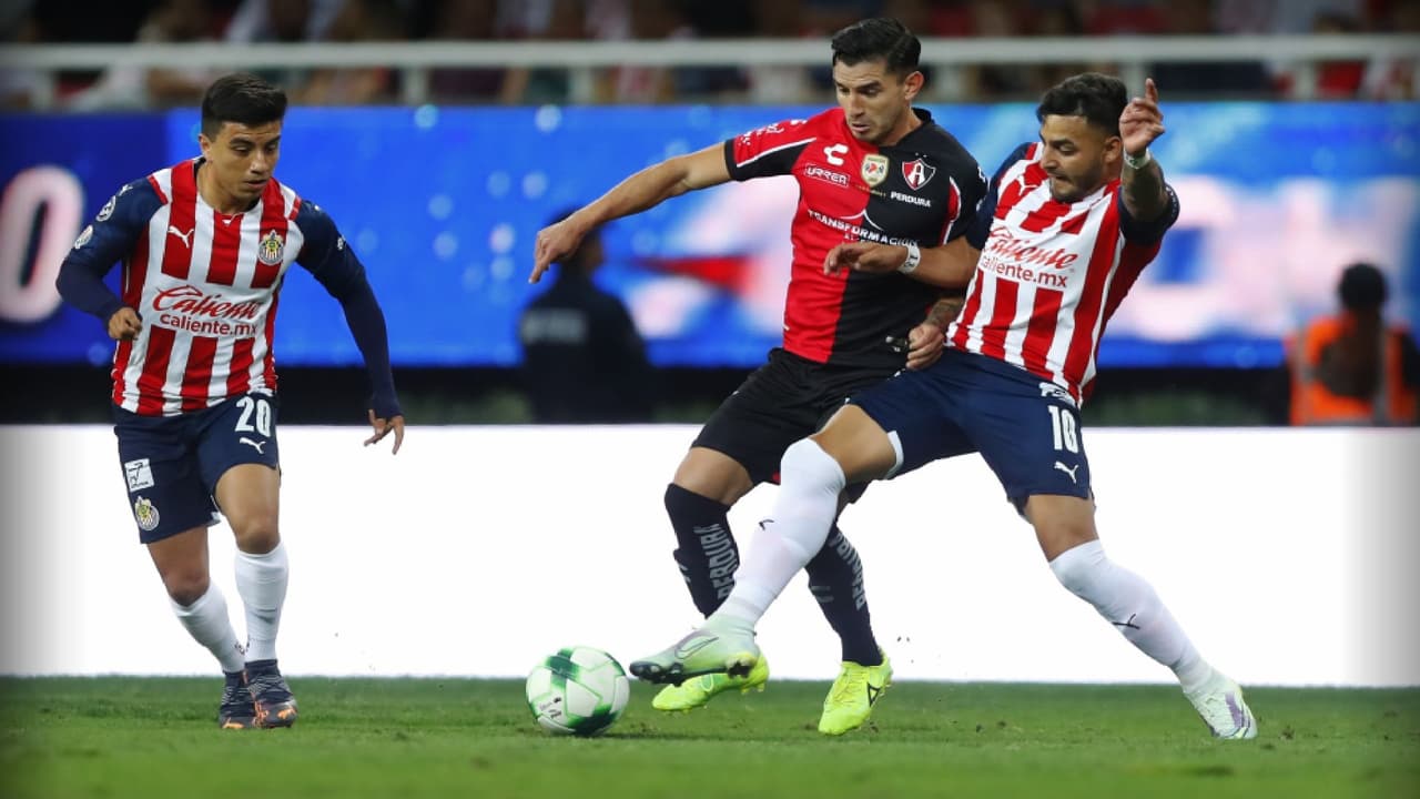 ¡Tiembla el Atlas! Chivas anuncia que Alexis Vega jugará tras lesión