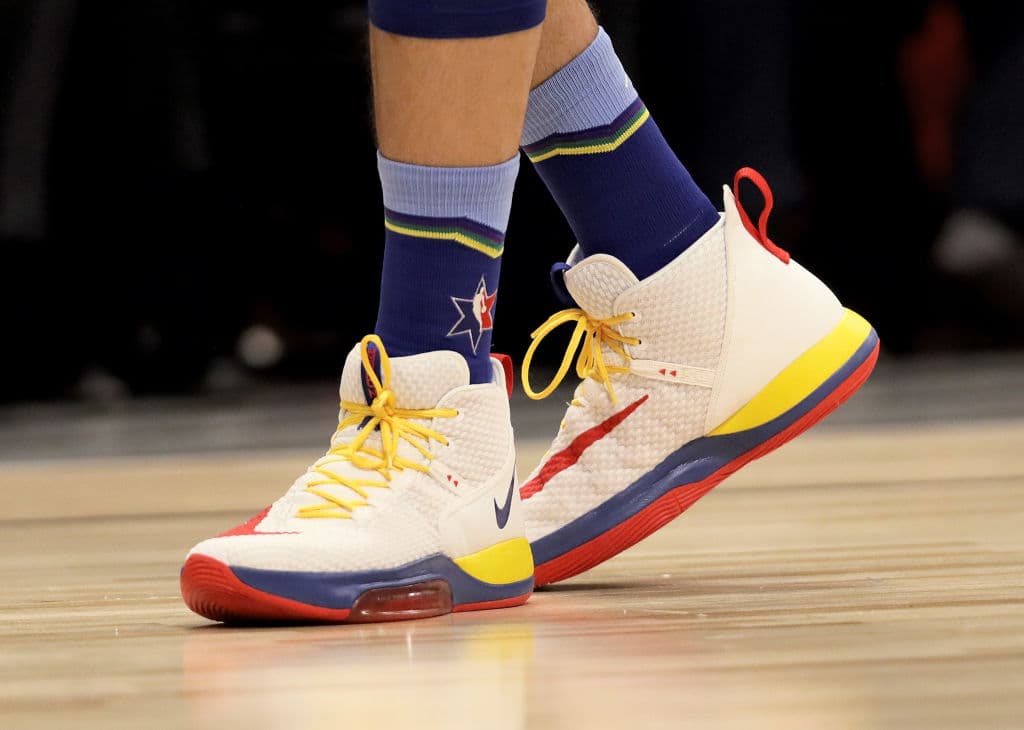 Tenis Nike usados por Ben Simmons #2 del equipo LeBron.