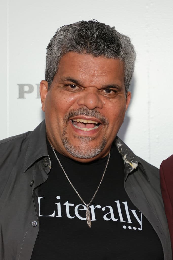 Luis Guzman será Gómez (Homero) y volverá a compartir pantalla con Catherine.
