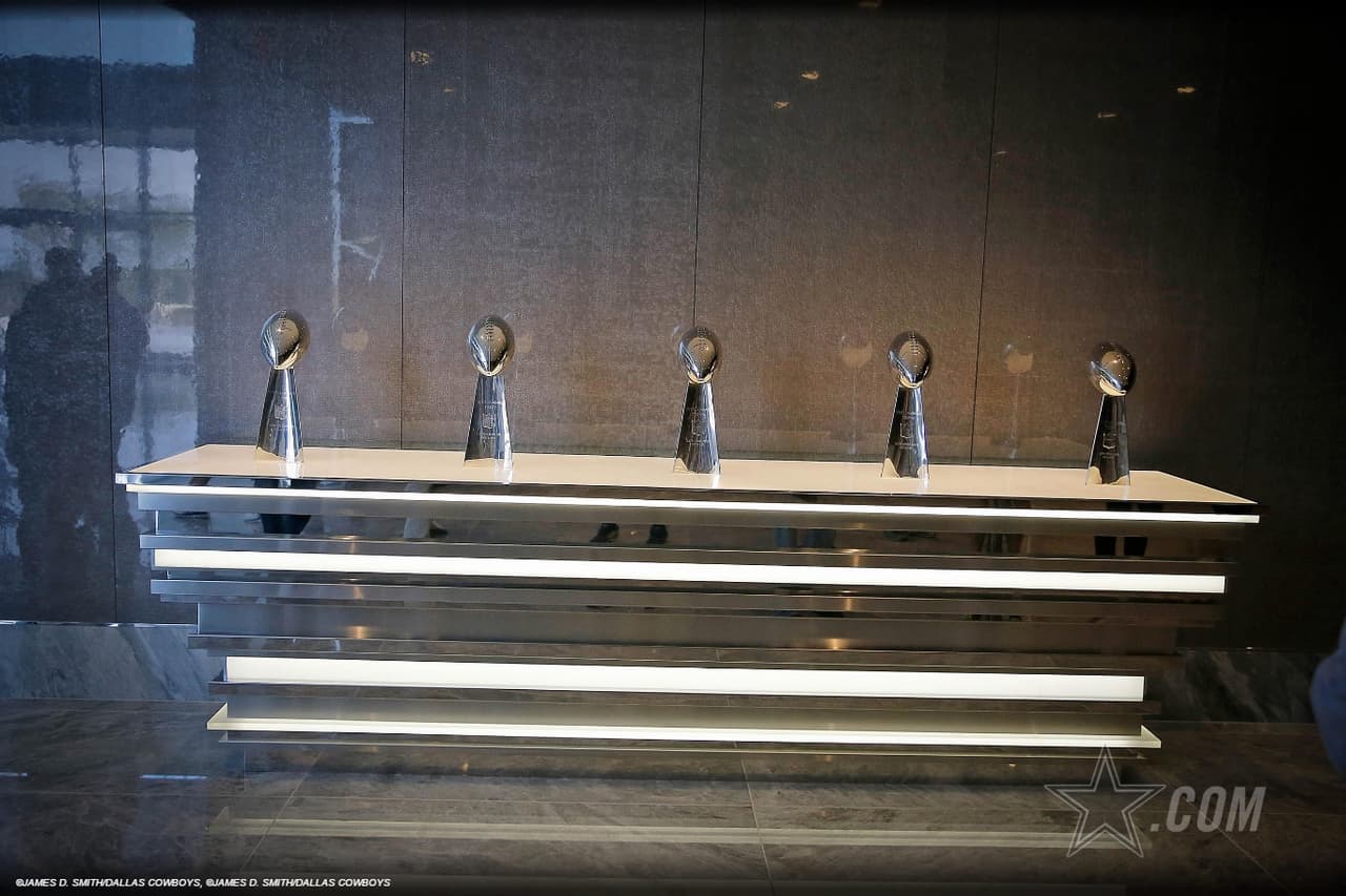 Al igual que los 5 Trofeos Vince Lombardi.