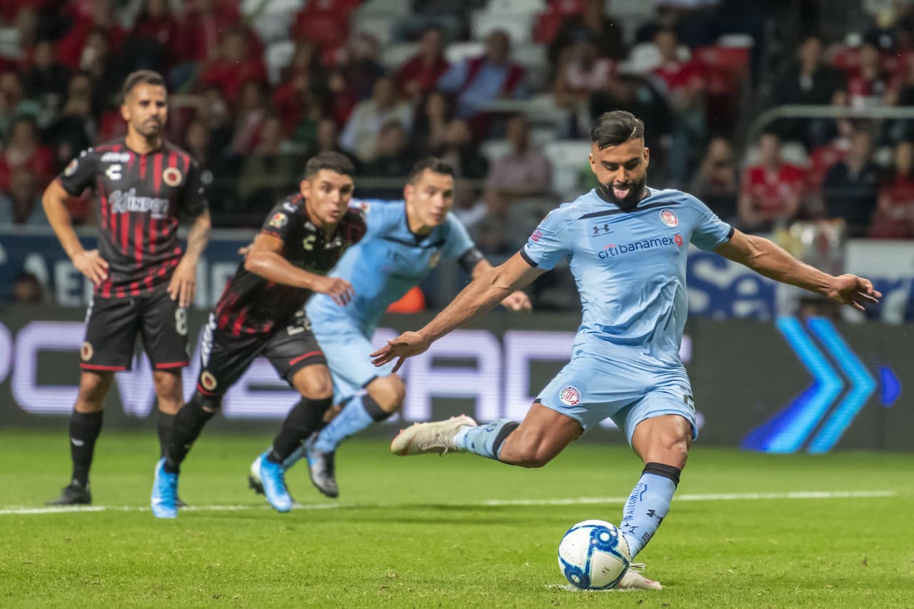 Toluca venció en casa a Vercaruz 2-0. Los goles fueron de Kevin Castañeda (55’) y Alexis Canelo (94’) por vía penal marcó el segundo.