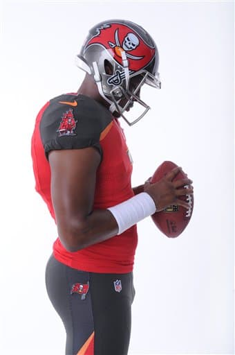 Las mejores tomas del novato egresado de Florida State y que fuera elegido N°1 global el pasado Draft por los Buccaneers (AP-NFL).